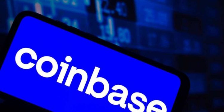CryptoQuant Reports Decline in Binance’s Bitcoin Reserves as Retail Flow Shifts to Coinbase