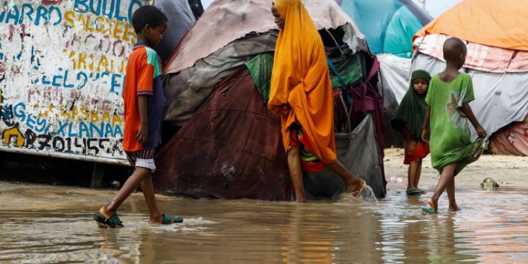 Death toll from flooding in Somalia climbs to nearly 100