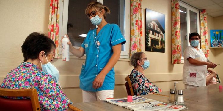 Health experts say world needs to end fossil fuel use as new report finds a rise in climate-related mortality