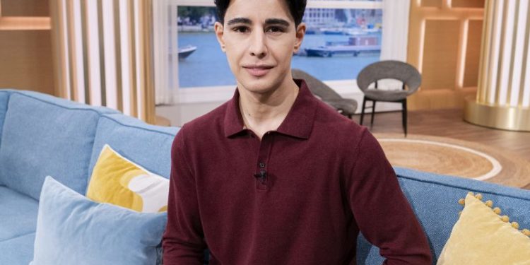 Dutch version of controversial book on British royal family taken off shelves in Netherlands