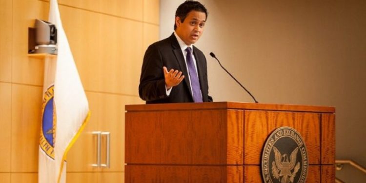 SEC Holds Meetings with Grayscale, BlackRock on Bitcoin ETFs