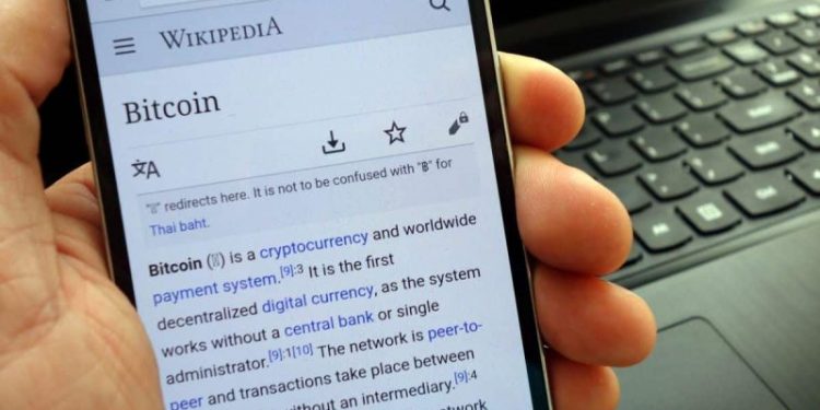 “Banks Work, Bitcoin Doesn’t” Wikipedia Co-founder Fires Shots at Bitcoin, Community Responds