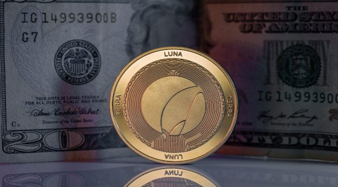 LUNA Makes a Strong Comeback in Top 50 – AI Altcoin Becomes the Talk of the Town on Reddit