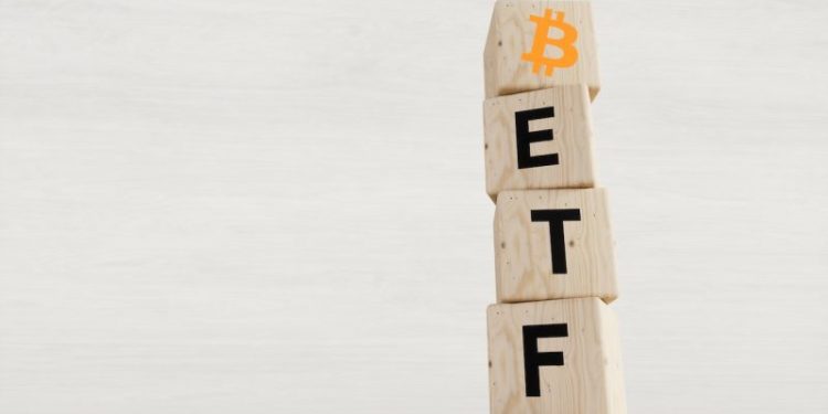 Bitcoin ETF Countdown: SEC’s Decisive December Deadline – Here’s the Latest
