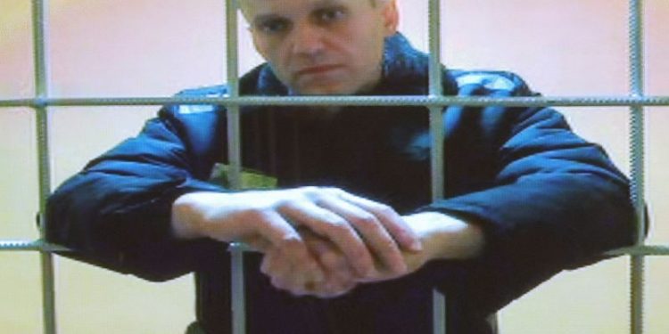 Kremlin critic Alexey Navalny located at Siberian penal colony two weeks after disappearance