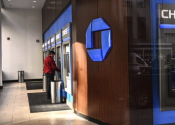 Wall Street CEOs say proposed banking rules will hurt small businesses, low-income Americans