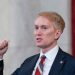 Lankford enters arena of bipartisan talks, with global security package on the line