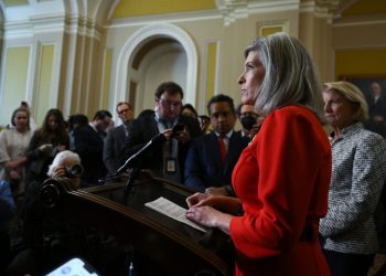 Rand Paul performed Heimlich maneuver on Joni Ernst as she choked at lunch