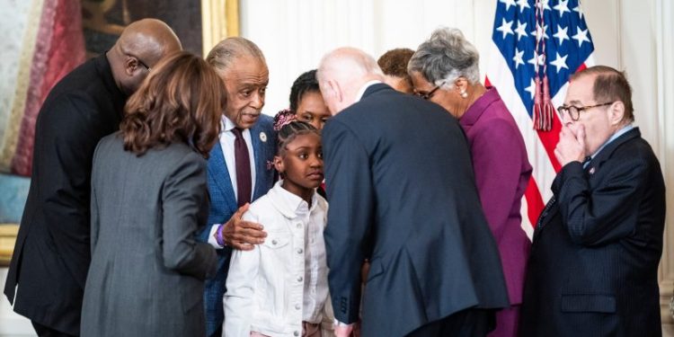 Justice Dept. launches database to track misconduct by federal officers