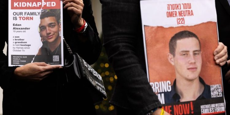 Biden meets with relatives of American hostages