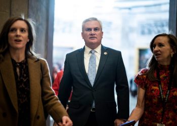 Comer mischaracterizes Hunter Biden car payment reimbursement to his dad