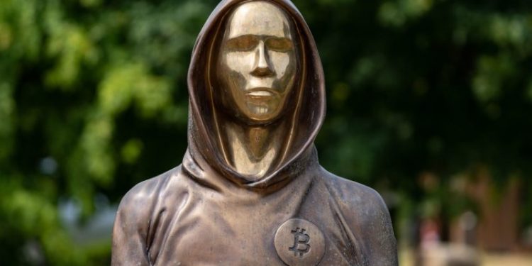 Bitcoin’s First Wallet Comes Alive: A Sudden $1.17 Million Transaction Unfolds