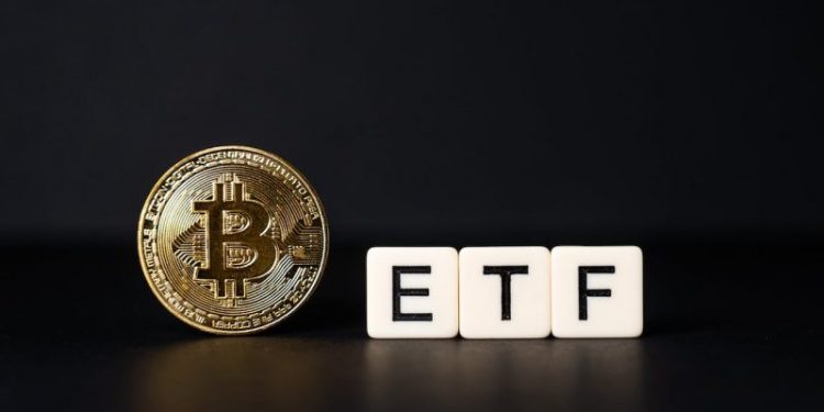 Spot Bitcoin ETFs May See $4 Billion Inflows on Day 1 of Trading: Bloomberg Analyst