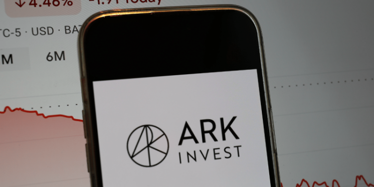Cathie Wood’s Ark Invest Buys Another $15M of its Spot Bitcoin ETF Shares