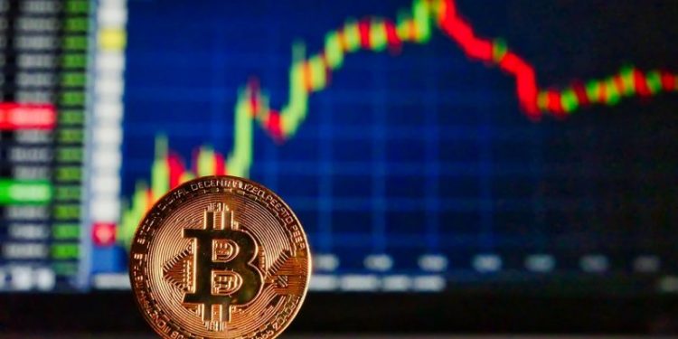 Bitcoin Price Drops Below $39k as Total Liquidation Reaches $320 Million in 24hrs