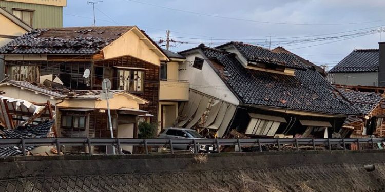 Rescuers pull quake survivors from rubble in Japan as 72-hour ‘golden period’ closes