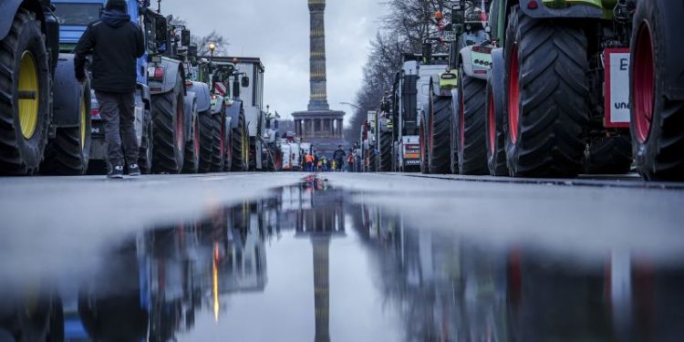 Protests sweep Germany as far-right spots an opening