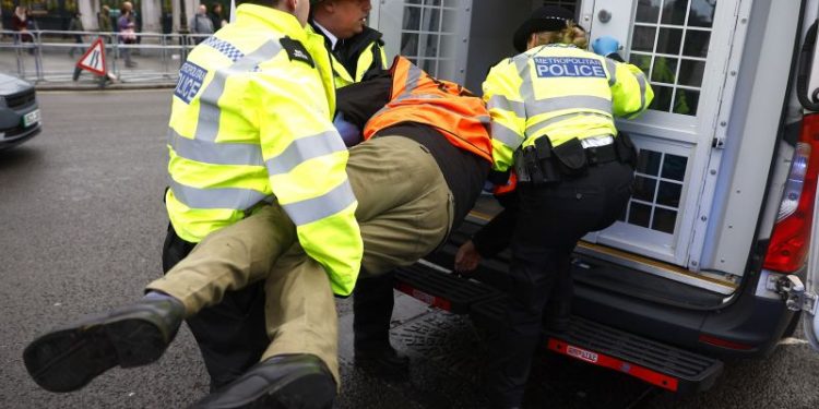 United Nations report heavily critical of UK’s ‘increasingly severe crackdowns’ on environmental protesters