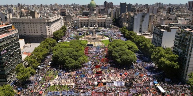 Argentine unions hold general strike against new leader Milei’s austerity policies