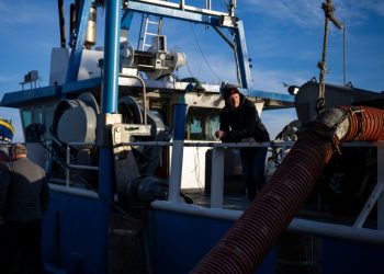 Supreme Court divided over whether to curb power of federal agencies