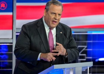 Former N.J. governor Chris Christie ends long-shot 2024 bid