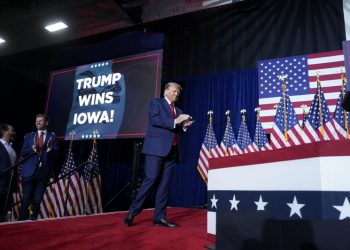 The Campaign Moment: How Trump iced his foes in Iowa