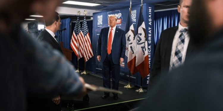 The Campaign Moment: 3 key yardsticks for Iowa and New Hampshire