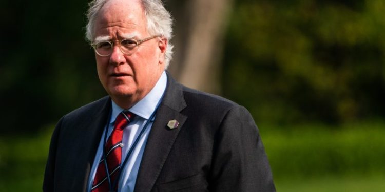 Top Biden strategists to leave White House for Biden campaign