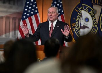 Scalise temporarily leaves Washington for stem cell treatment