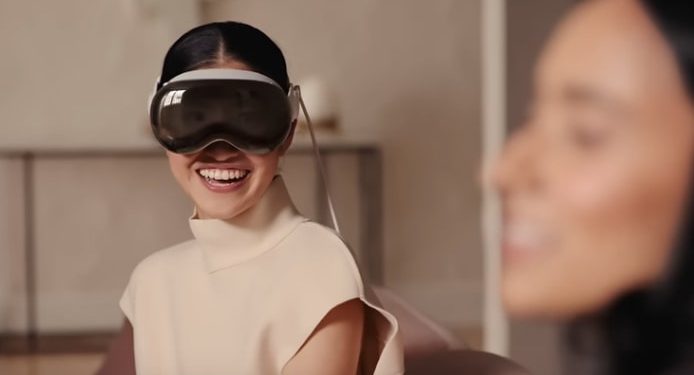 Apple Vision Pro Launches with Blockchain-Based Metaverse Game – Next Big Thing?