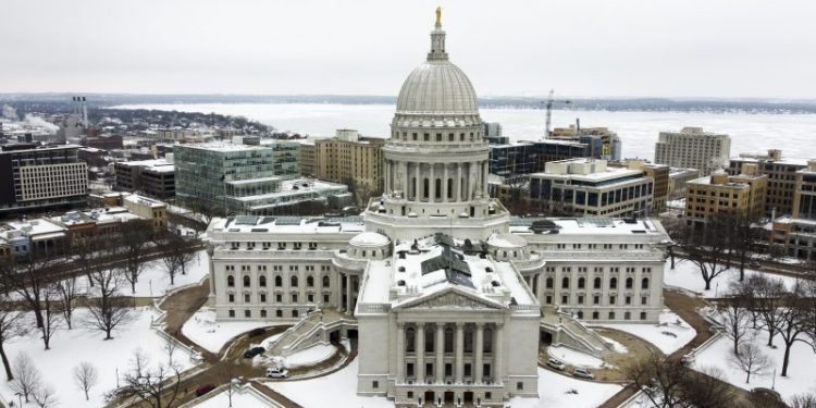 Wisconsin Republicans vote to weaken their lock on the legislature