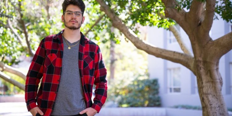 In Arizona, Biden’s handling of immigration fuels frustration among key voters