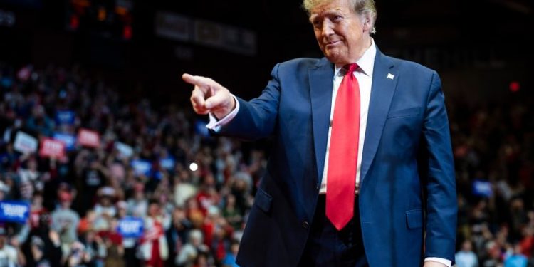 Illinois judge removes Trump from primary ballot