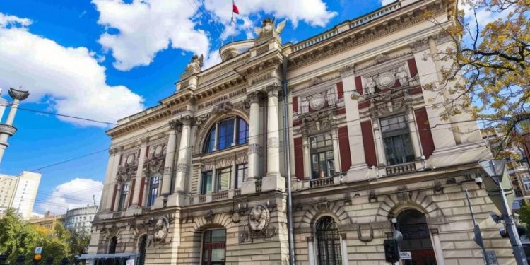 Alfa-bank: Russian Financial Behemoth Launches Digital Asset Offerings