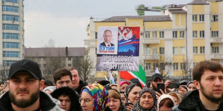 Despite scenes of defiance, plenty of Russians support Putin as election nears