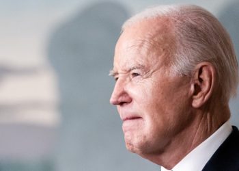 Business groups hit back at efforts to cap credit card late fees