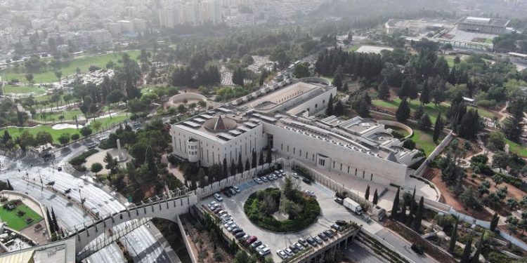 Israeli Supreme Court orders government to stop funding religious schools that defy enlistment, in blow to Netanyahu