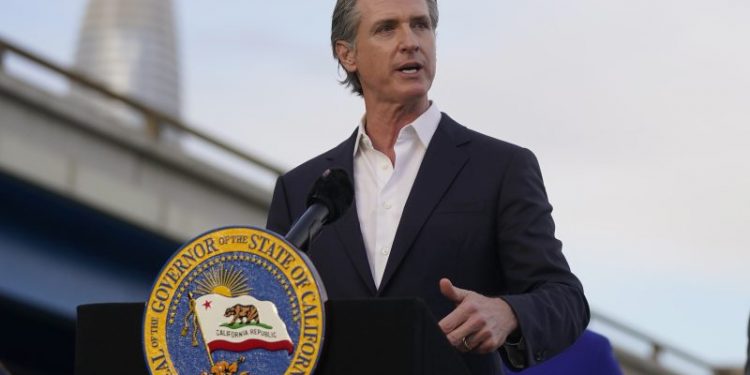 Newsom proposes law to help Arizonans get abortions in California