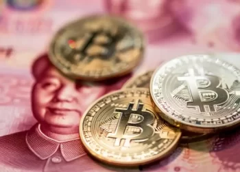 Report Reveals Chinese Workers Converting Earned CBDC To Cash