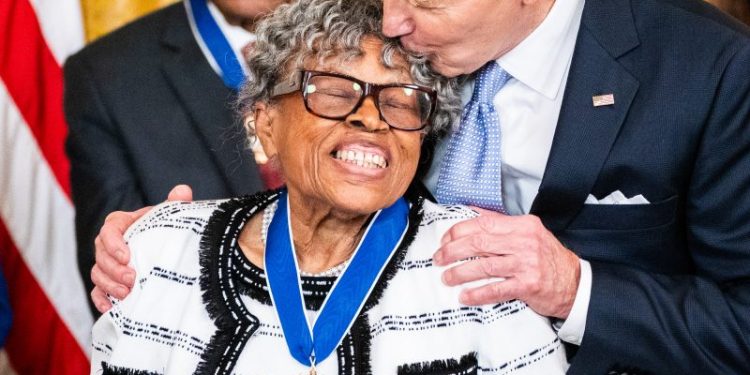 Biden awards Presidential Medal of Freedom to 19, including Evers, Pelosi and Ledecky