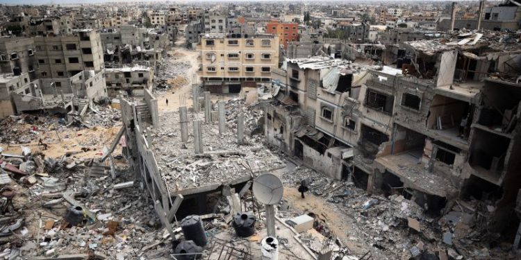 Israel and Hamas trade blame amid little sign ofbreakthrough in ceasefire and hostage talks