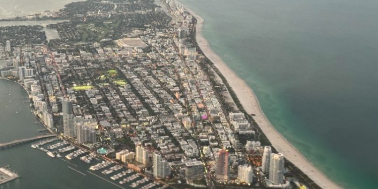 TV meteorologist blasts Florida’s new ‘Don’t Say Climate Change’ law amid oppressive heat