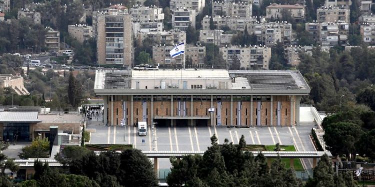 Israeli lawmakers vote overwhelmingly against Palestinian statehood, challenging US policy