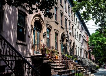 Mortgage refinancing surges 35% in one week as interest rates hit lowest level in over a year