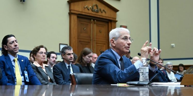 Fauci hospitalized with West Nile virus, now recovering at home