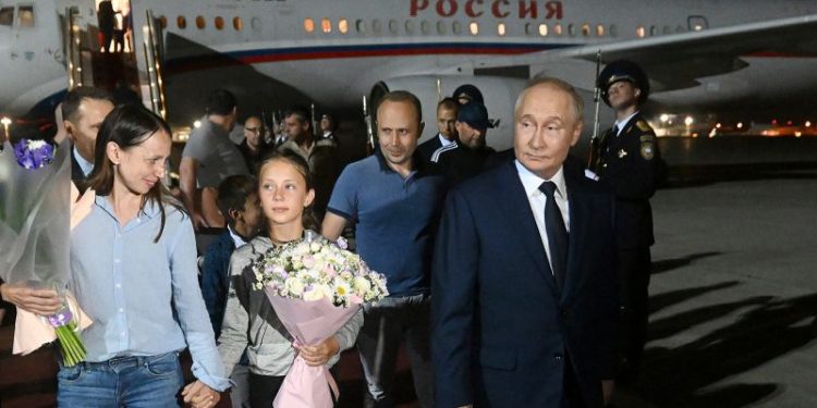Children of undercover Russian spy couple only learned their nationality on flight to Moscow