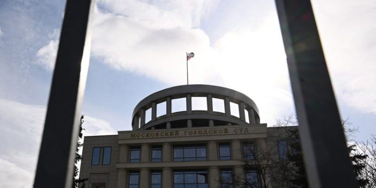 Russian court sentences US citizen to 15 days in prison for attacking police officer