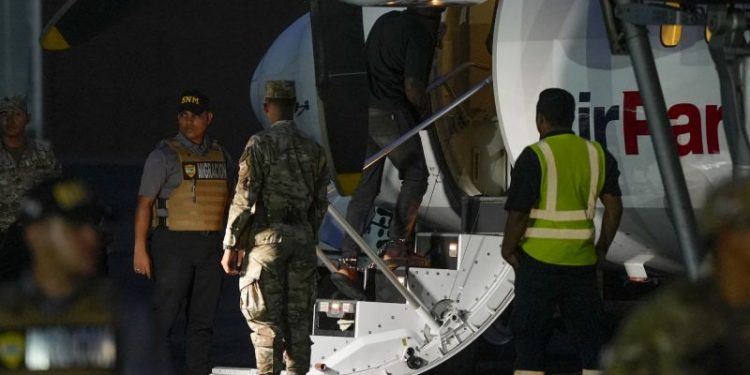 Panama deports 29 Colombian migrants on first US-funded repatriation flight