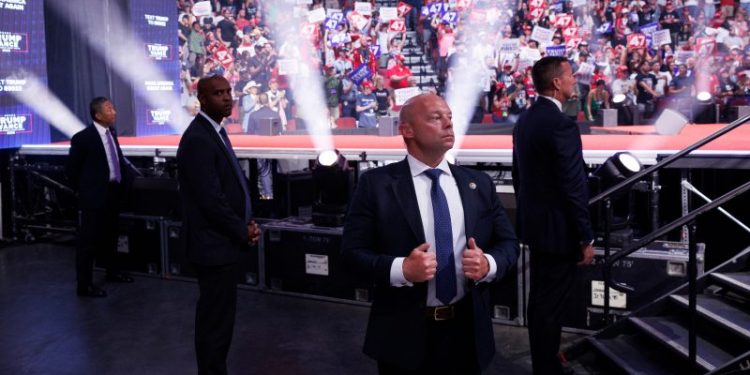 Americans souring on Secret Service after Trump shooting, poll finds