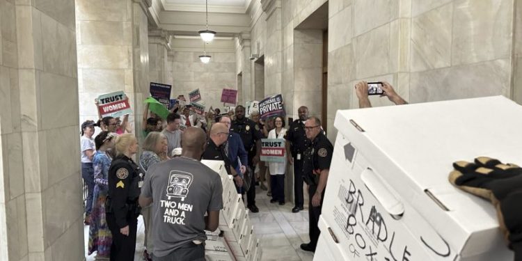GOP officials aren’t too interested in letting states decide on abortion